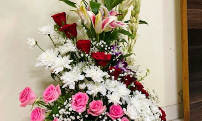 Bhavya Flowers